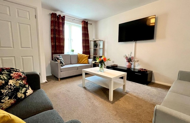 Delightfully decorated 2-bedroom home.