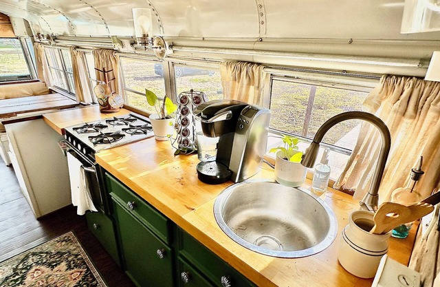 Delta Dawn The Skoolie, a unique getaway within minutes of all local attractions