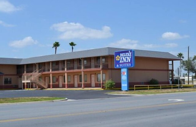 Deluxe Inn and Suites Weslaco