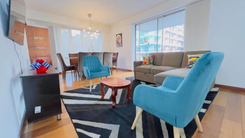 Departamento de lujo 3 dormitorios, 5 camas, 1 sofá cama, 11 personas, con terraza abierta, wiffi y parking free