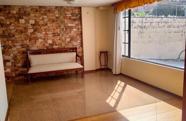 Departamento en el sector la florida alta. Norte de quito.