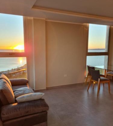 Departamento nuevo 2 habitaciones 2 baños y balcón 95m2 Piso alto sobre la costanera