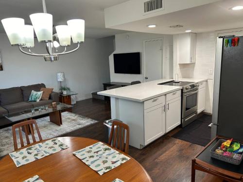 Desert Dwelling Resort Near Papago Park