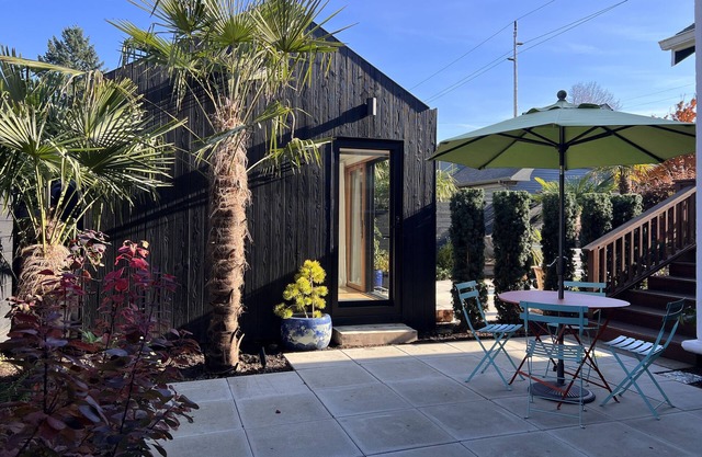 Designer Owned Suite in Historic Hollywood District