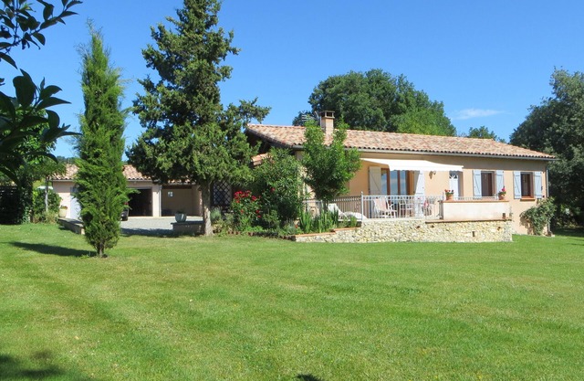 Detached house with a large garden and fenced