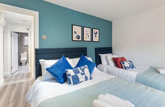 Diamond Suite Camden Town 3 Bedroom Sleeps 11