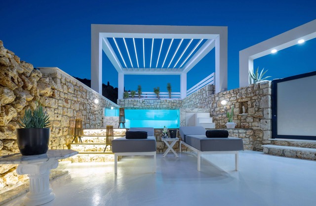 Dion Villa - Pool & Jacuzzi - Sleeps 4 - Zakynthos