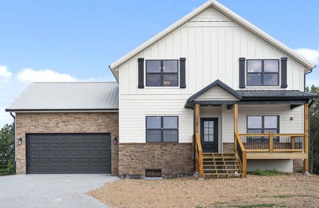 Discounted rates for fall! Table Rock views! 6Bdm