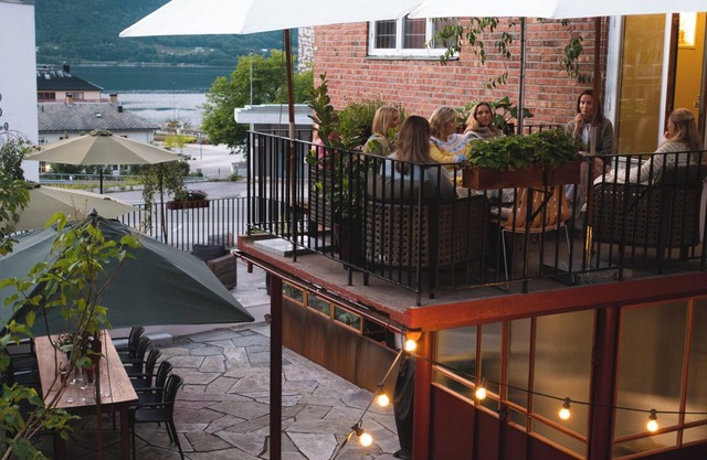 Discover the breathtaking beauty of Norway at Villa Romsdalen.