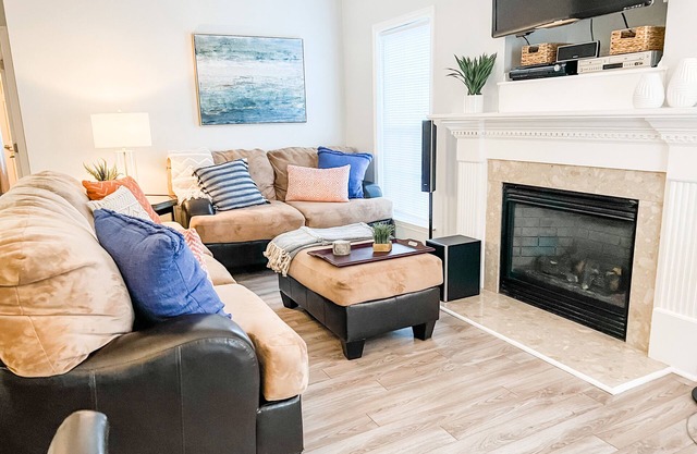 Discover Your Home Away from Home: 3B/2B Condo