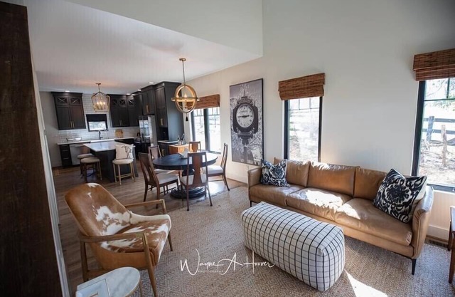 Discover Your Perfect Getaway: Cottage in the Heart of Horse & Bourbon Country!