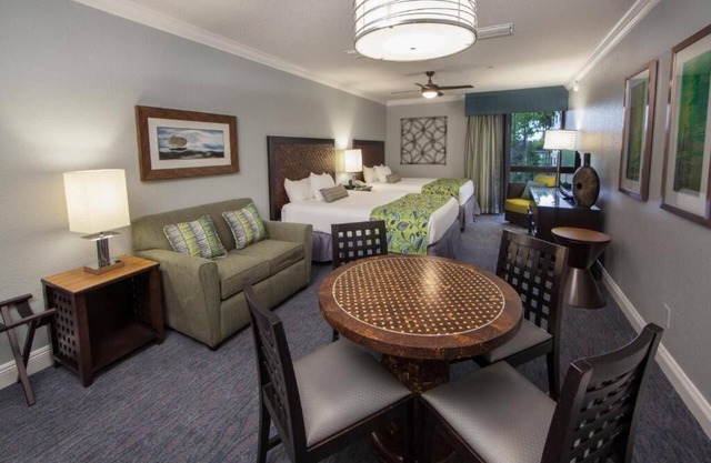 Disney World! find this 2-bedroom Villa away from HOME.
