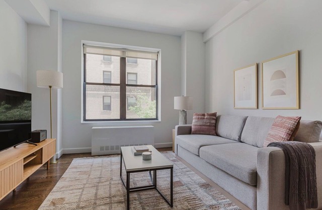 Divine Midtown 2BR w/Gym & Elev, close to Rock Ctr, by Blueground