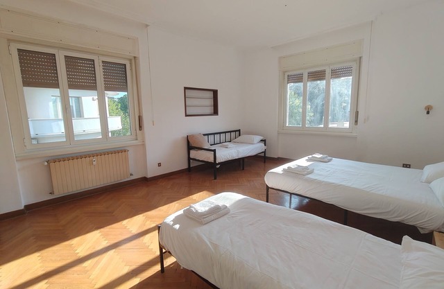 Dock Bay Lodge Hostel