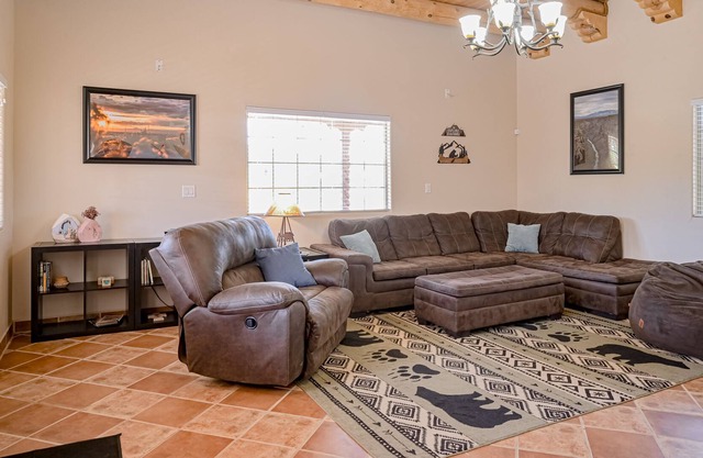 Dog-friendly adobe with mountain view, foosball, hammocks, grill, WiFi, & W/D