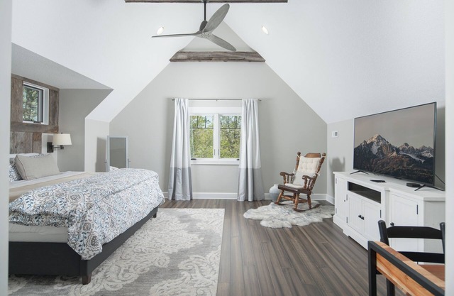 Dog Friendly and Family Ready Home Near Dupont State Forest!