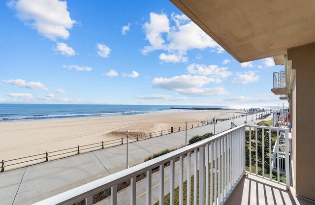 Dolphin Run Unit 304