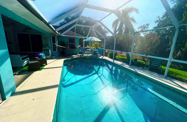 Dolphincove Suite and beaches