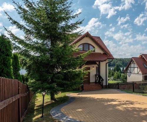 Dom nad jeziorem Morenowe Wzgórze