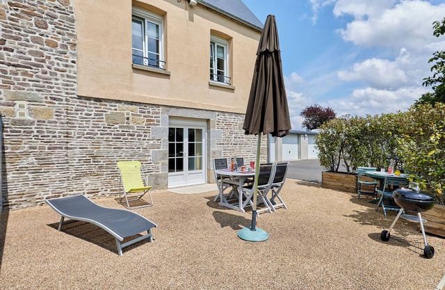 Domain 1 - Cottage in Normandy for 6 people
