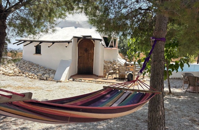 Dome in the mountains, secluded and peaceful. Pets welcome!