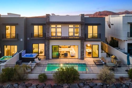 Double Eagle on the 8th home