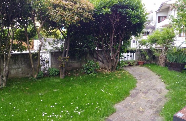 Double room 2 single beds