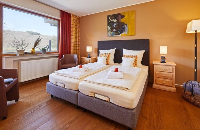 Double room "Maarblick Premium" shower/WC/balcony - NaturPurHotel Maarblick