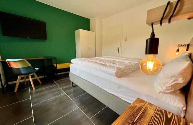 Double room with shared kitchen - JUNIPRO Apartments & Rooms