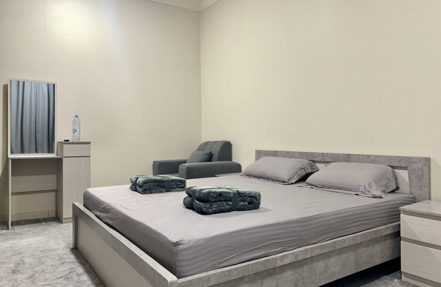 Double room with private bathroom, separate entrance and self-entry