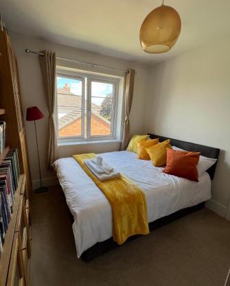 Double size bed Free WiFi Free Parking