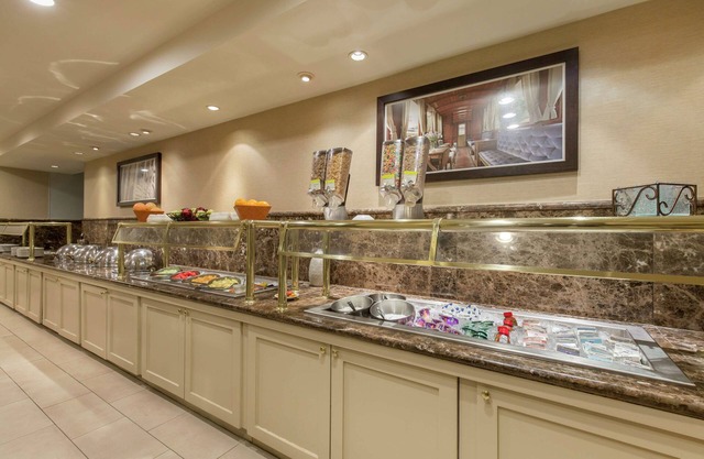 DoubleTree by Hilton Downtown Wilmington - Legal District