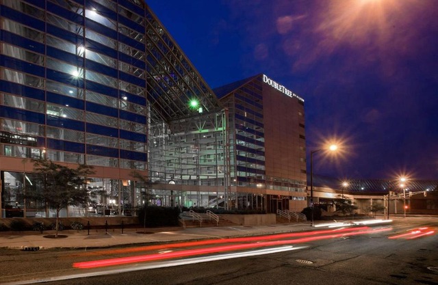 DoubleTree by Hilton Hotel South Bend