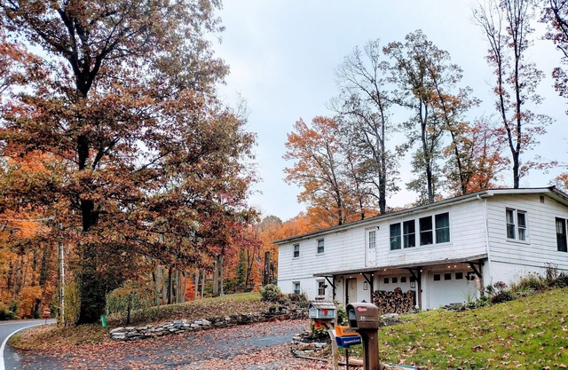 Dove Road 🕊 Country Setting Hershey Park Giant Center Harrisburg Capitol