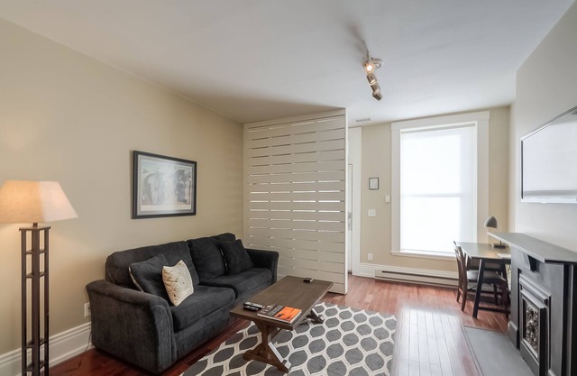 Downtown Guest Suite on Saint Clair