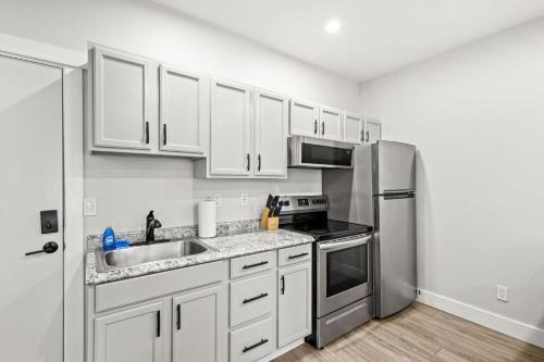 Downtown One Bedroom Apartment Fully Furnished