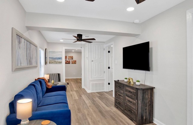 Downtown Pensacola-Alcaniz Cottage