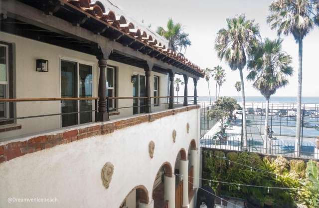 @dreamvenicebeach