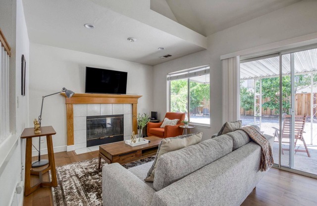 Dreamy San Jose 3BR w/Backyard, near Houge Park & Hikes, by Blueground