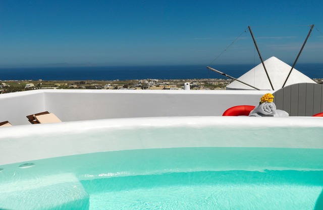 "Drops" Entire Private Villa Accommodates 15 ! #authenticsantorini