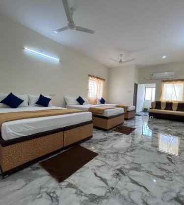DSS HOME STAY Just 500 Meter Girivalam Road