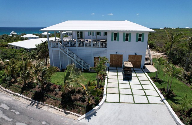 "Duck Out"- Built in Feb 2025- Solar/Generator, Pool, Boat Slip- Elbow Cay