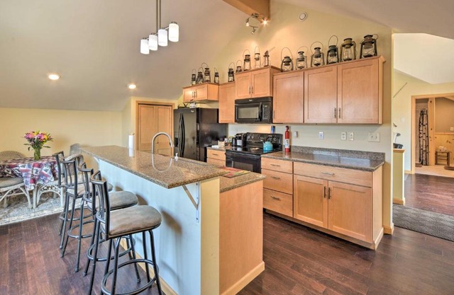 Duluth Studio with Sauna on Working Horse Farm!