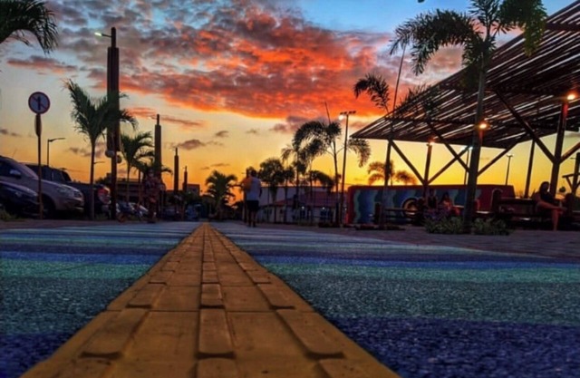 Dunasbar&Hotel-5mim from Broadway