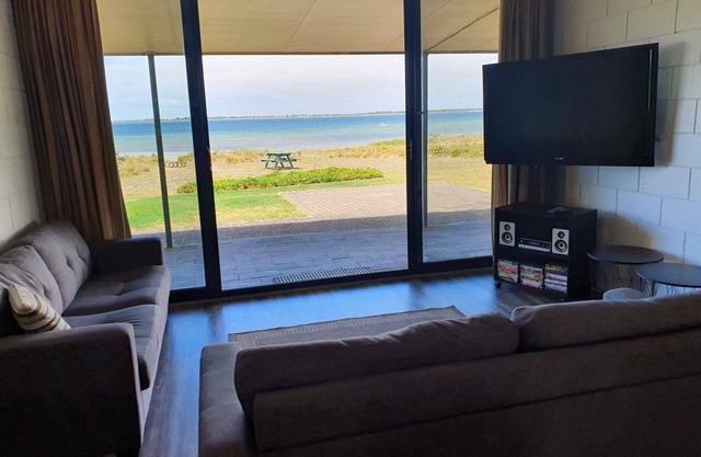 Dunworkin' ~ Panoramic Views! - Beach right on your doorstep