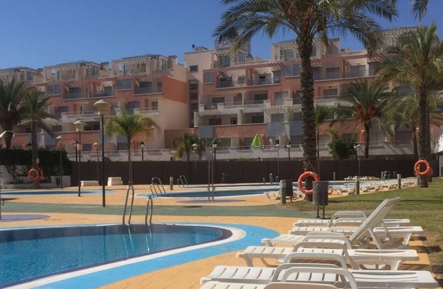 Duplex 100 meters from the beach. Vera