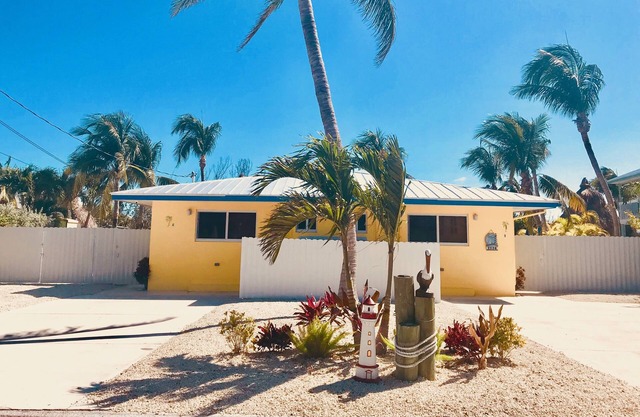 DUPLEX IN DUCK KEY, 2 Bedroom/2 Bath, W/Private 90' Dock, Trailer Storage