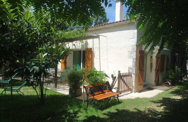 Duplex Studio 55m2 with mezzanine . garden view, quiet