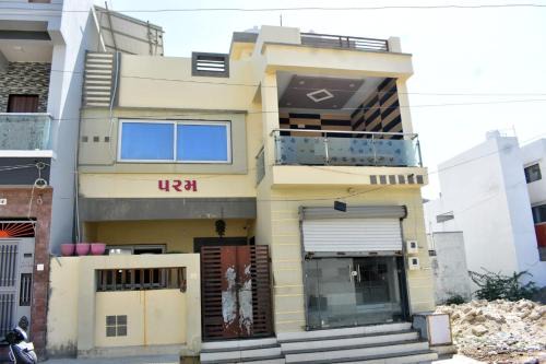 Dwarka Param Bungalow Only Family