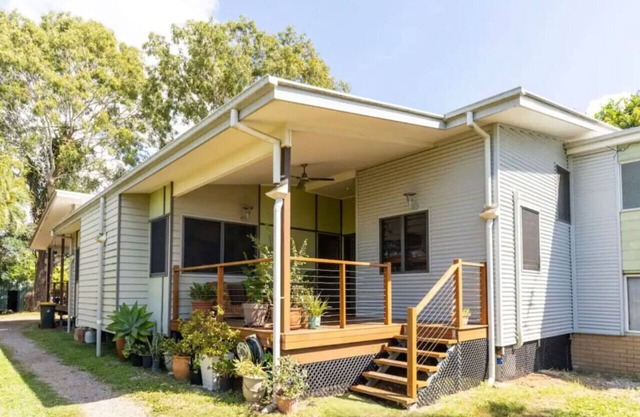 Eagles Nest Two Bed Home Nudgee Beach